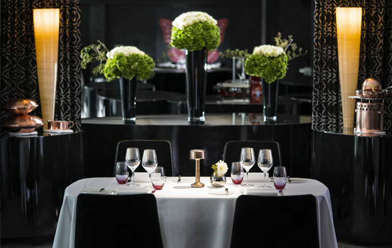 Restaurant Red - Hotel 7132