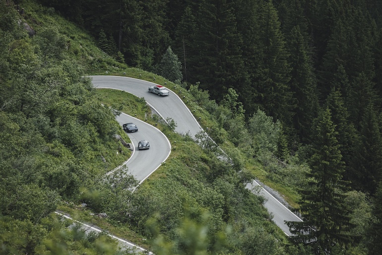 Golf Österreich Vorarlberg Alpen Golfurlaub Classic Car Rallye