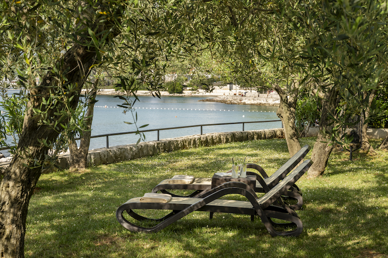 Europa, Kroatien, Kvarner Bucht, Insel Krk, Malinska: Hotel VILA ROVA