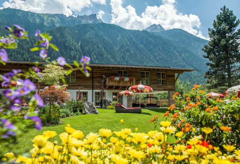 Hotel-Jagdhof-Stubaital-Österreich-Porsche-Treffen-Berge