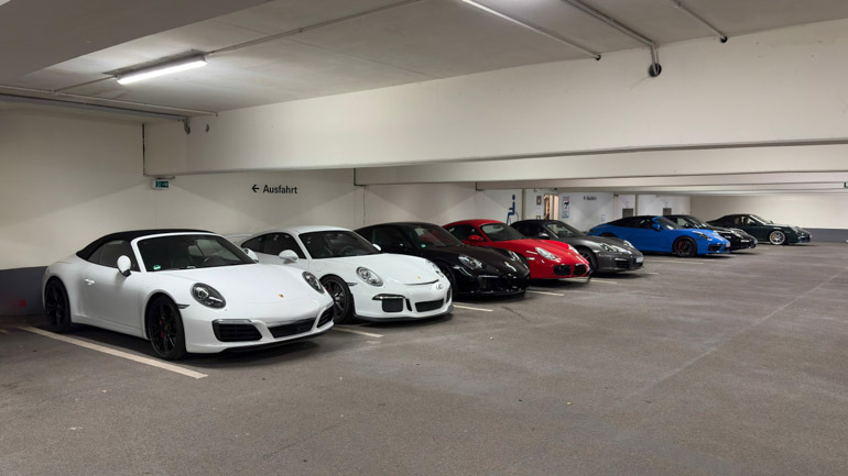 porsche-club-nuernberg-museum-tour-garage