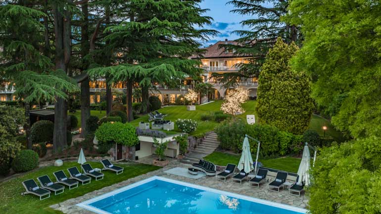villa-eden-hotel-suedtirol-longevity-wellness-garten