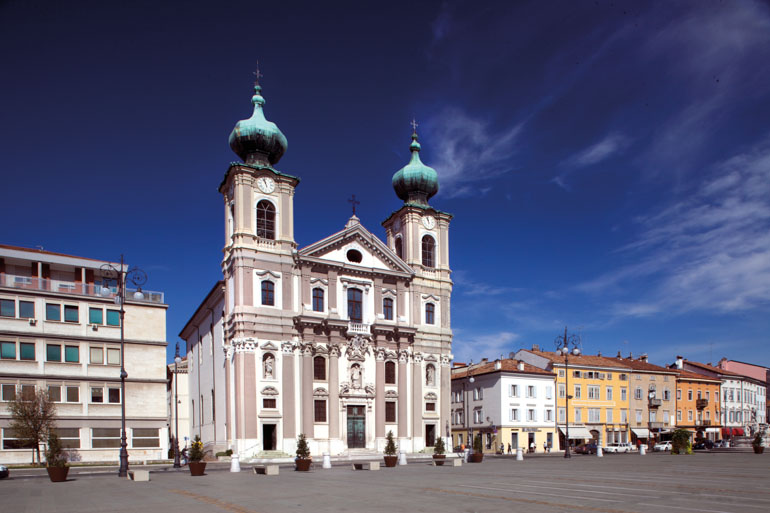 friaul-julisch-venetien-italien-roadtrip-porsche-tour-gorizia