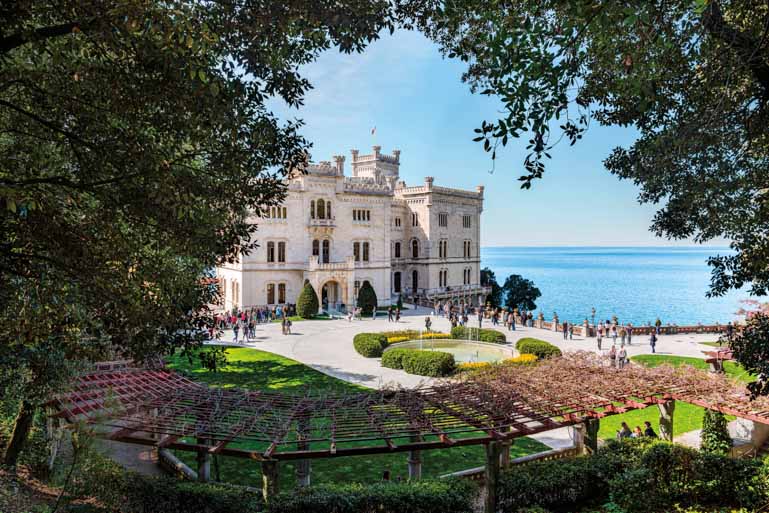 friaul-julisch-venetien-italien-roadtrip-porsche-tour-miramare