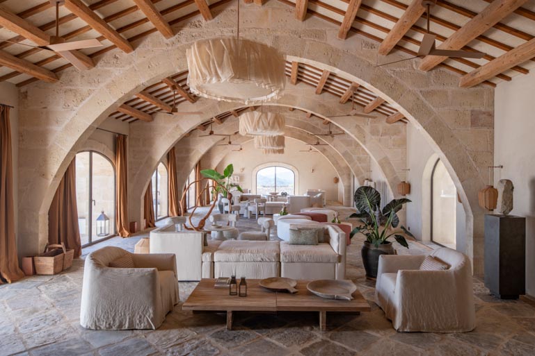 menorca-balearen-mittelmeer-urlaub-finca-Wohnzimmer