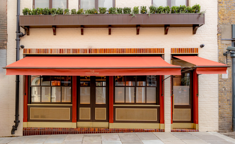 the-cocochine-london-fine-dining-mayfair-food-exterieur